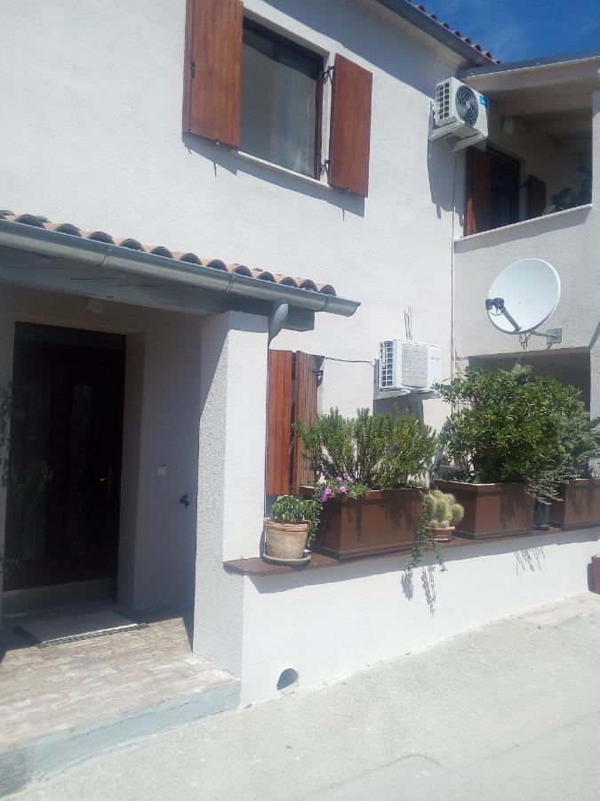 Apartment Fojba Pula Exterior foto